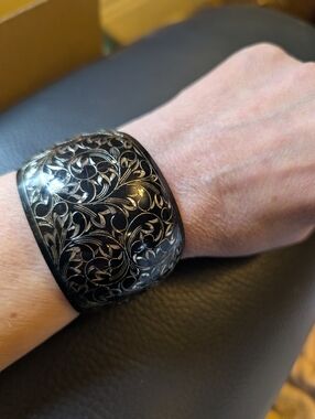 Hefty 29.7g Vintage Japanese Sterling Silver Niello Bangle – SK Signed – 5cm Wid